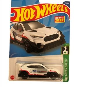 Hot Wheels Ford Mustang MACH-E 1400